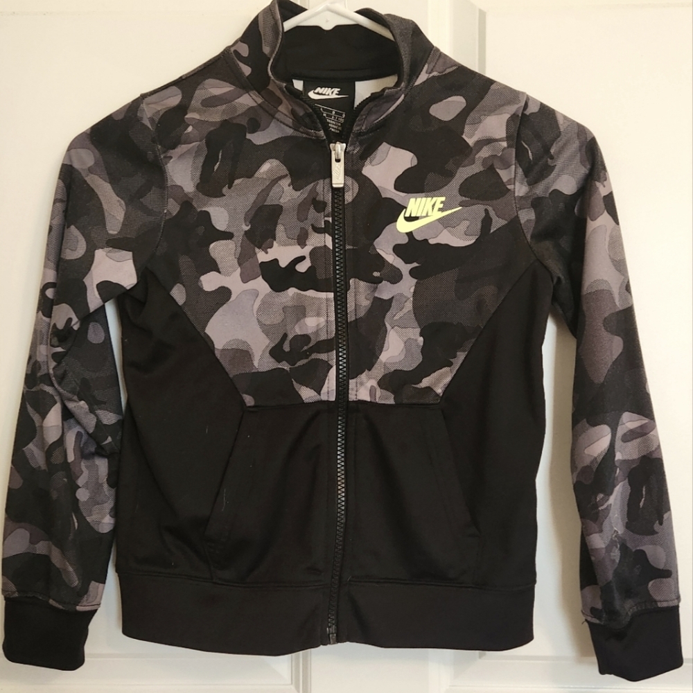 Nike Kids Camo Jacket - Black and Gray  Offers (7-8)  Welcomed !